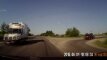 Nufilmavo, kaip prieš nosį išniro pavojingai lenkęs automobilis