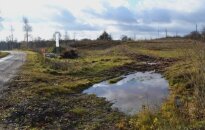 Keičia kovos su apleistais sklypais taktiką