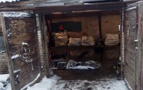 Policija surado vagį, iš kapinių tempusį antkapius ir paminklus