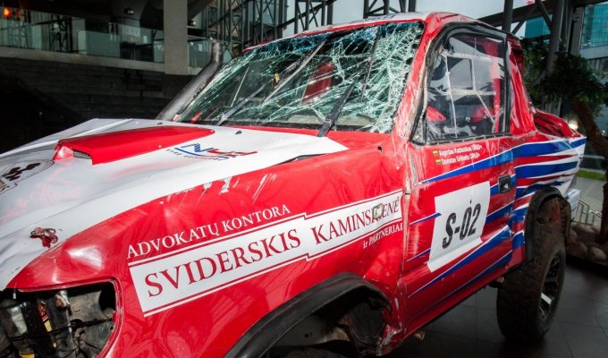 Autolenktynėmis - per viduramžio krizę
