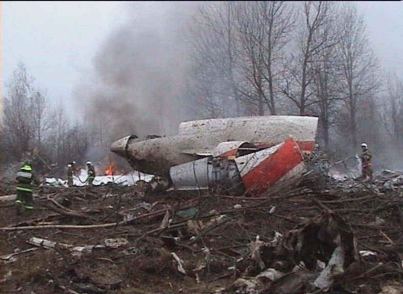 Крушение под Смоленском самолета с польским президентом : главные версии