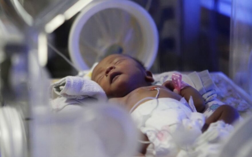 Położną skazano na karę śmierci za handel dziećmi