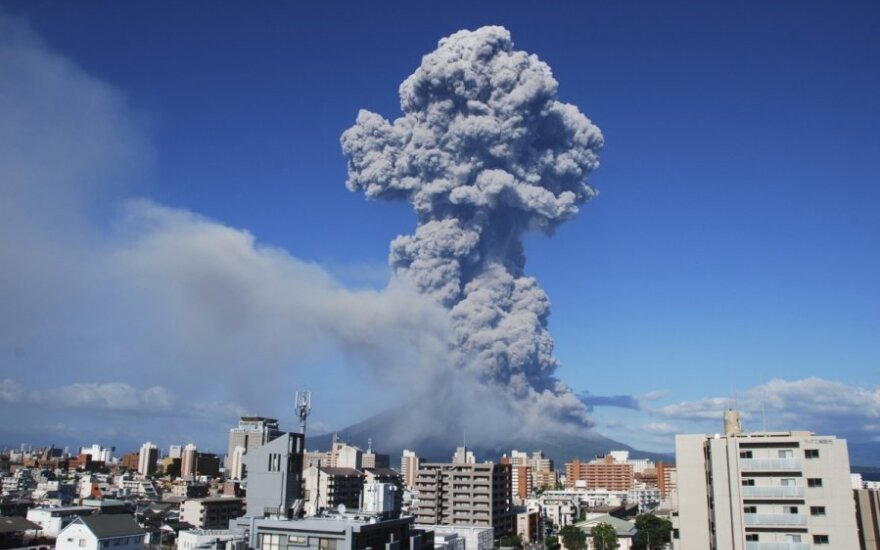 Ugnikalnio išsiveržimas Japonijoje