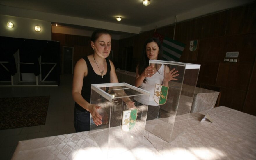 Abchazija rinkimuose renka savo lyderį