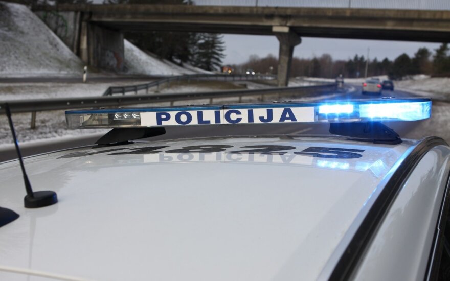 В Игналинском районе перевернулся автомобиль Volvo, погиб водитель