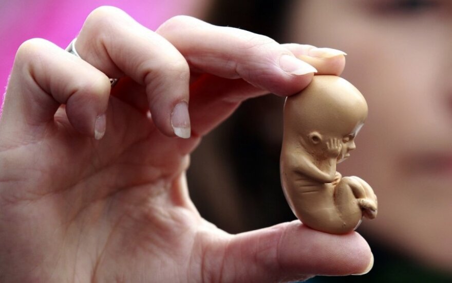Китай ужесточает наказание за принуждение к абортам
