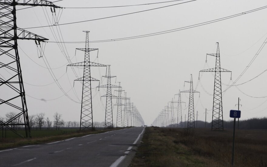 Украина возобновила подачу электричества в Крым по одной ЛЭП