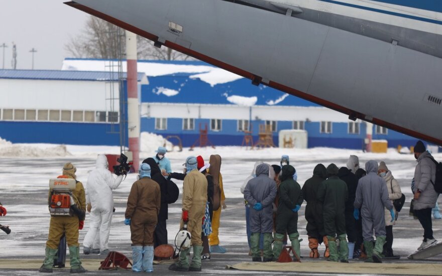 "Везли как картошку": россияне рассказали об эвакуации из Китая без еды и туалета