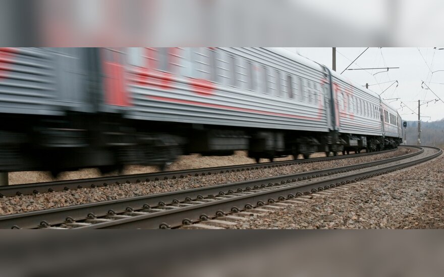 В Латвии поезд Вильнюс-Санкт-Петербург забросали камнями