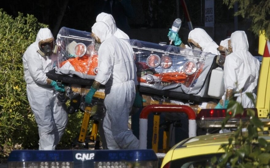 Į Ispaniją atskraidintas Ebolos virusu užsikrėtęs pastorius