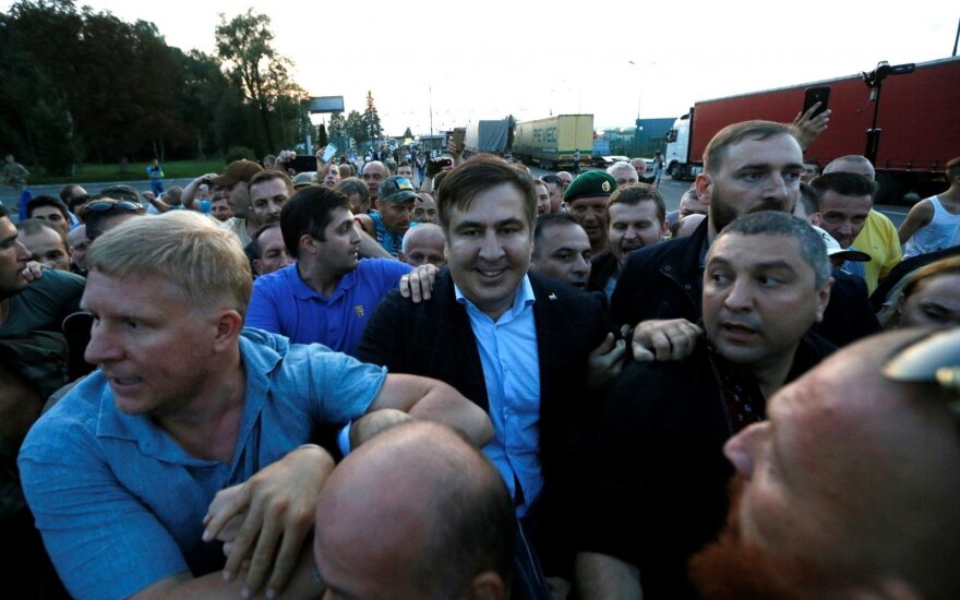 Украинский суд оштрафовал Саакашвили за "прорыв через границу"