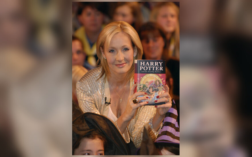 J.K. Rowling su knyga „Haris Poteris ir pražūtingos relikvijos“ (Harry Potter and the Deathly Hallows)