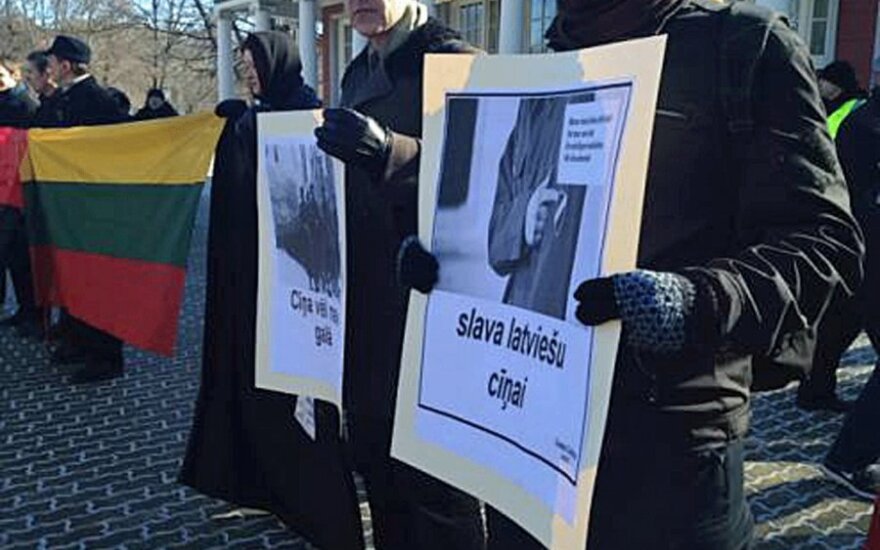 В Риге в шествии легионеров СС участвовали Панка и Чекутис, Палецкис протестовал