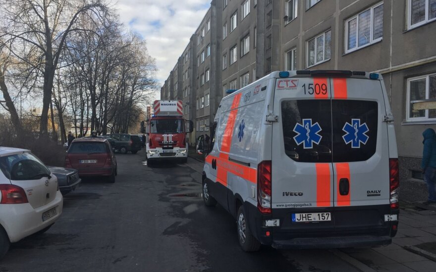 В каунасском многоквартирном доме горела квартира, эвакуированы жильцы
