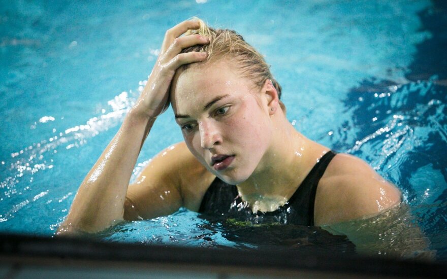 Неожиданный результат: 18-летняя пловчиха опередила Руту Мейлутите