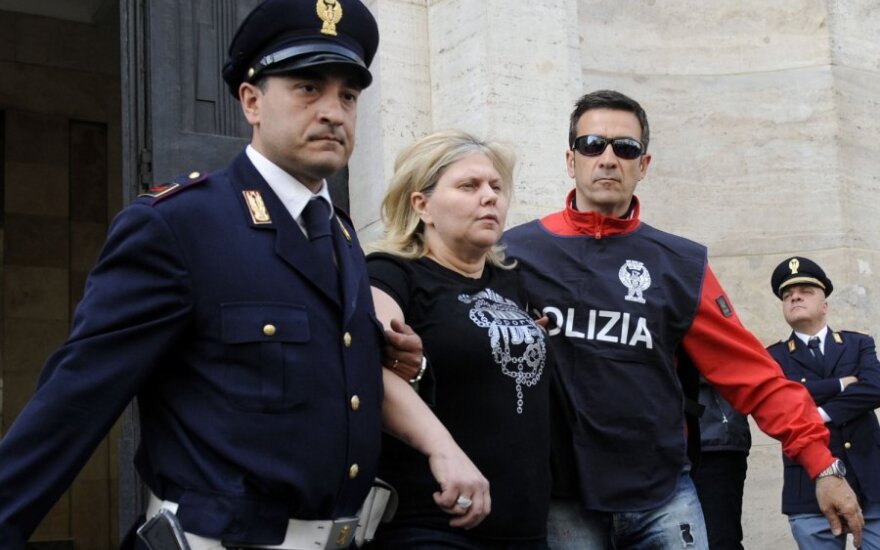 Włochy: Wybuch przed szkołą