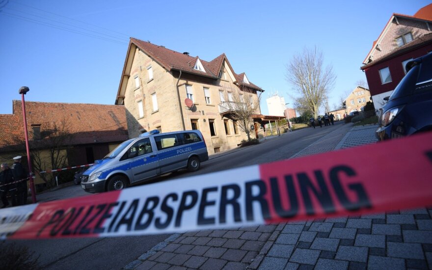 Неизвестный открыл стрельбу по людям на юго-западе Германии. Шестеро погибших