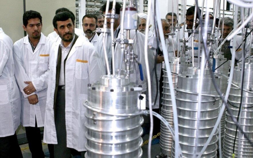 Buvęs Irano prezidentas Mahmoudas Ahmadinejadas Natanzo urano sodrinimo fabrike