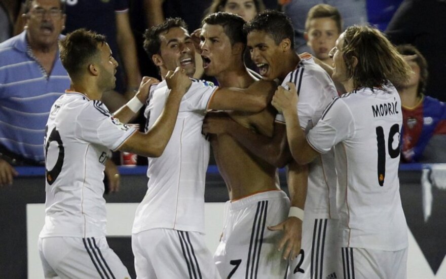 Cristiano Ronaldo ir jo komandos draugai triumfuoja iškovoję įspūdingą pergalę