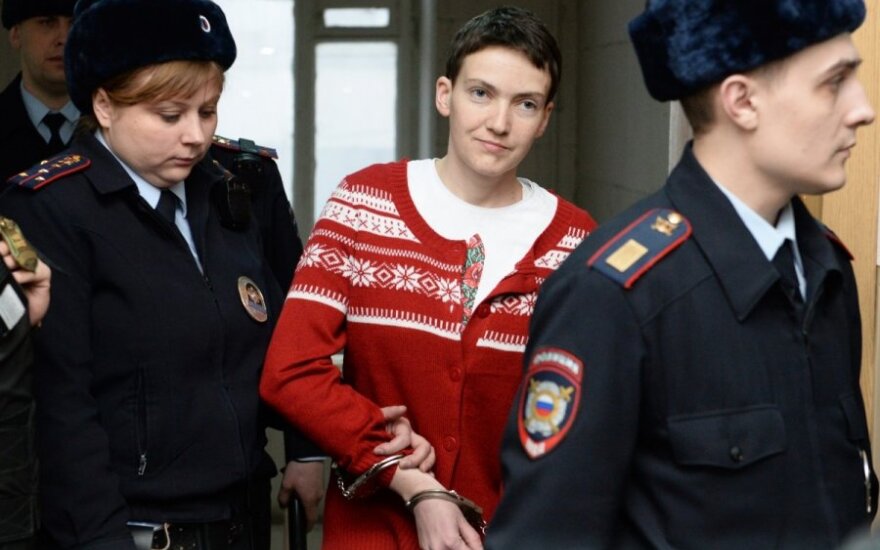 К украинской летчице Надежде Савченко в суд приехал врач