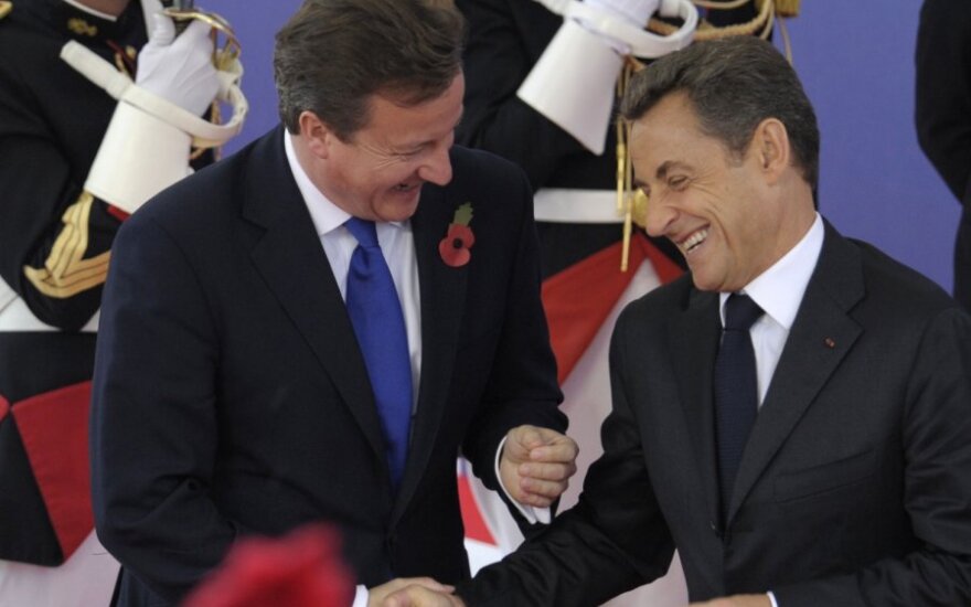 Davidas Cameronas ir Nicolas Sarkozy 