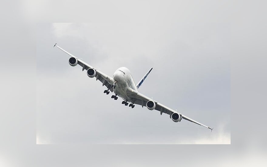 На МАКС прибыл самый большой самолет мира - Airbus A380