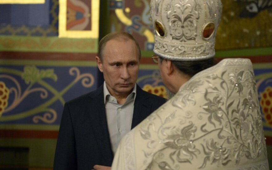 Путин поздравил православных с Рождеством