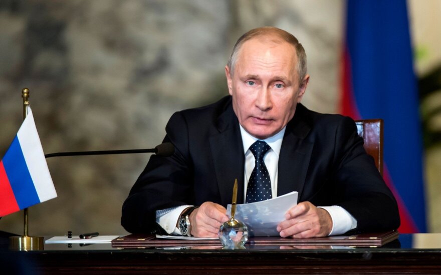 Социологи: явка на выборах президента РФ будет рекордно низкой, рейтинг Путина растет