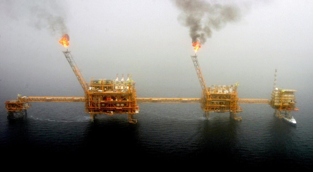 Dujų išgavimas Persijos įlankoje