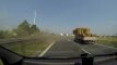 Nufilmavo likimo pamoką „nardžiusiam“ ir saulėgrąžas gliaudžiusiam vairuotojui