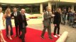 „Auksinių gaublių“ vedėjas J. Fallonas ant raudonojo kilimo pasirodė su S. Stallone dukromis