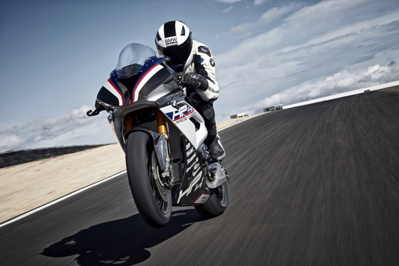 moto hp4 bmw