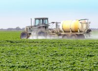 Policija prigavo nelegalius pesticidus platinusį ekologinio ūkio savininką