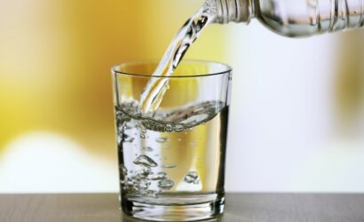 Kiek, kada ir kokį gerti vandenį bei kas nutinka padauginus vandens?
