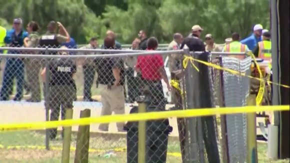 Kruvinas išpuolis Teksase: per šaudynes pradinėje mokykloje žuvo 19 vaikų