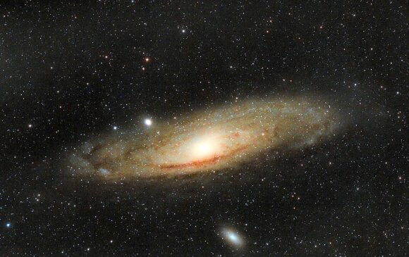 Galaktika. Andromeda. 