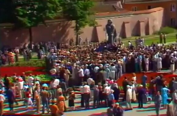 1987 metų rugpjūčio 23 dienos mitingas prie Adomo Mickevičiaus paminklo Vilniuje