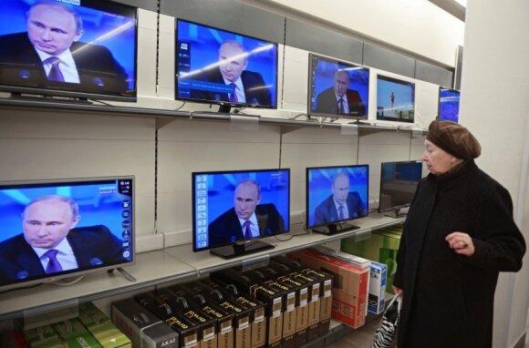Christopher Walker: Democratic media weakening while Kremlin perfects its propaganda