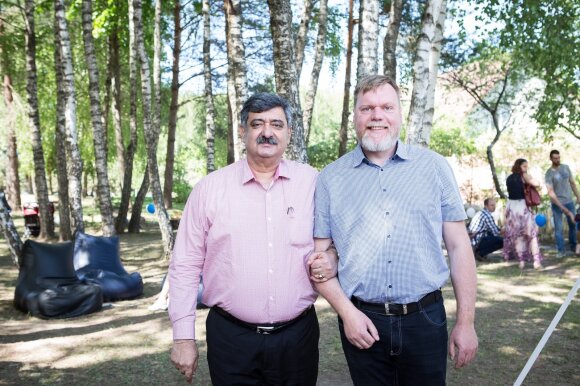 Gražvydas Pavalkis (right) with Siddhartha Kaul, President of SOS Children's Villages