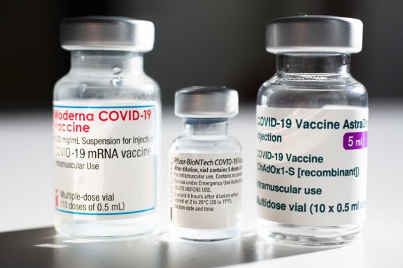 AstraZeneca, Biotech / Pfizer and Moderna coronavirus vaccines