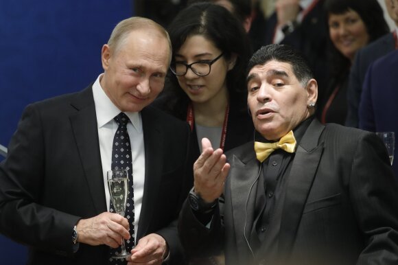 Diego Maradona (right), Vladimir Putin