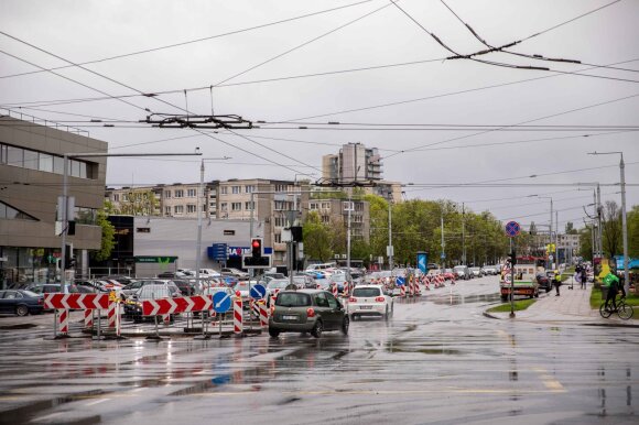 The development of one of Vilnius' most popular residential districts infuriates residents: larger apartment complexes are emerging