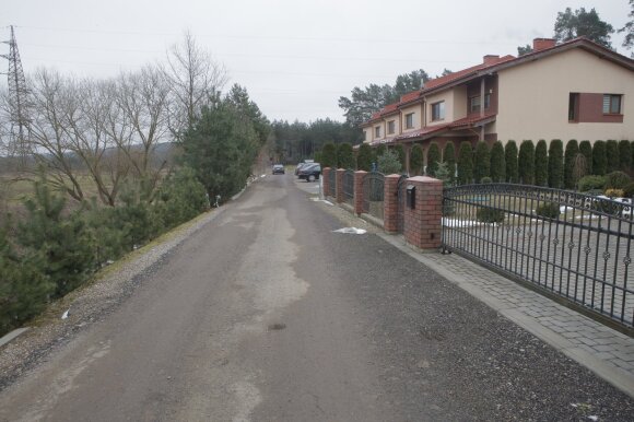 Neighbor conflict in Kaunas district, Smiltynai village