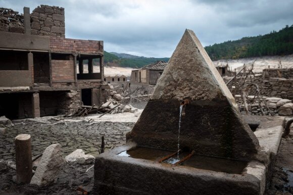 Ispanijoje iš gelmių išniro miestas vaiduoklis: po 30 metų pasirodė žmonių palikti namai