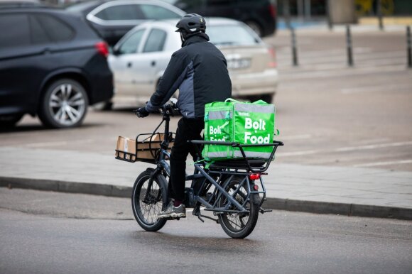 I tried to get a job as a food hauler, but couldn't find a place - there were hundreds waiting in line.