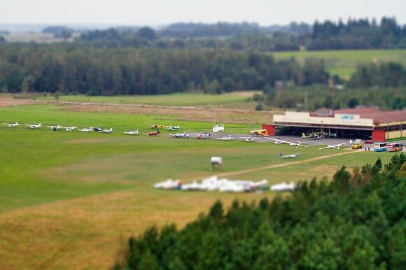 Lietuvos aviatoriai šaukiasi pagalbos: aerodromai gali atsidurti ant aukciono stalo