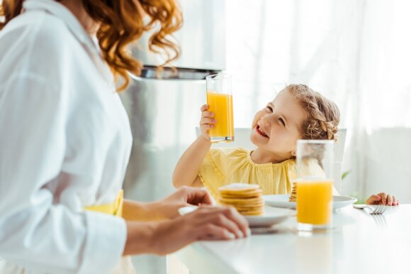 Doctors recommend: how much and what kind of juice children can drink, and which should be refused