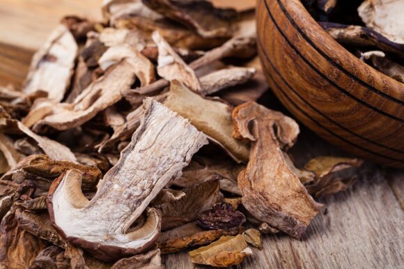 Dried boletus