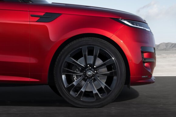 „Range Rover Sport“ premjera – tarp didybės ir katastrofos