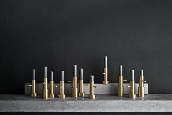 CANDLEHOLDER, Fritz Hansen, diz. Jaime Hayon - išskirtinio dizaino žvakidė, išraiškingai komunikuoti šiltus jausmus.